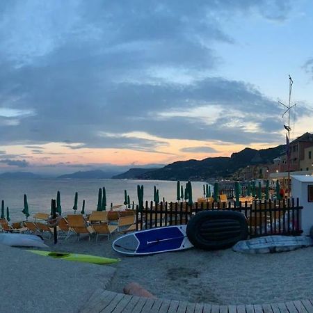 Varigotti #Subitoalmare Экстерьер фото