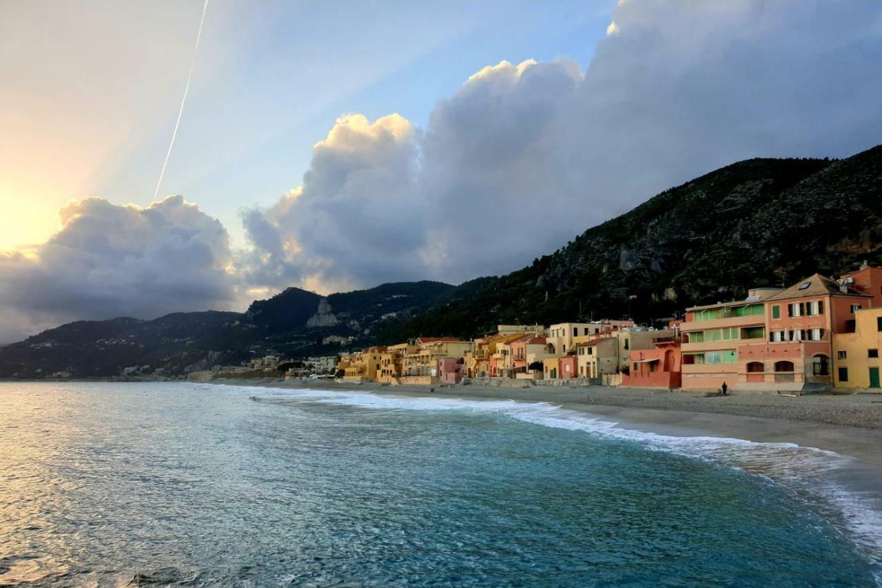 Varigotti #Subitoalmare Экстерьер фото